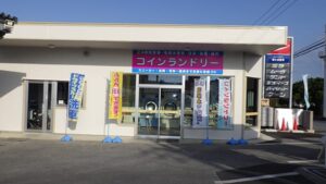 洗車とランドリー、天気に左右されない二本柱。宮古島の暮らしに根付いた複合型コインランドリー経営