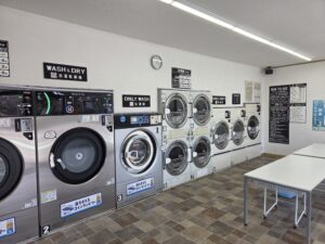 【英国屋コインランドリー 夢店】店内