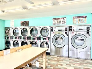 大型コインランドリーデポ江ヶ崎店