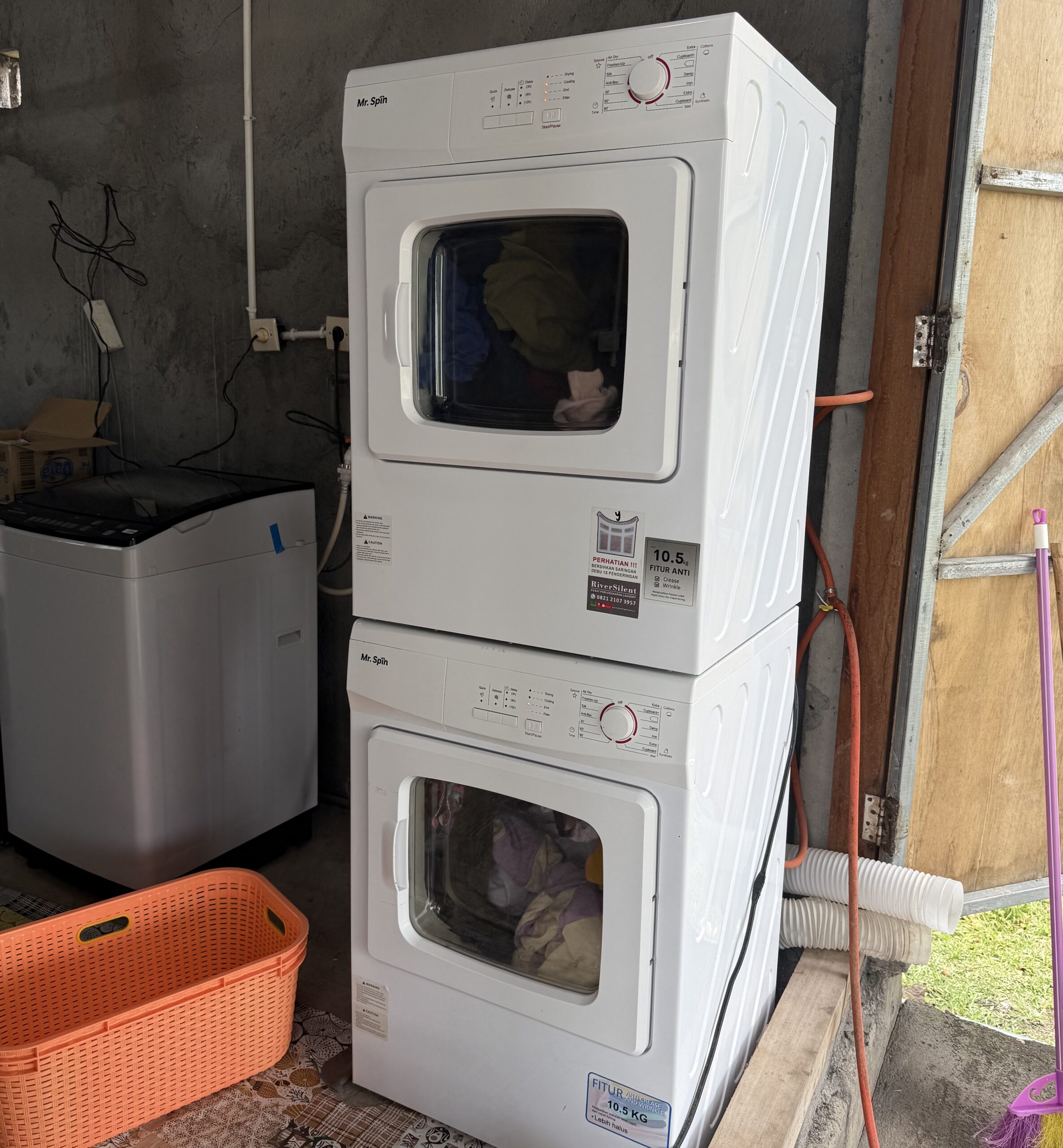 インドネシア スンバワ島 INRA LAUNDRY 乾燥機 Mr.Spin?という聞き慣れないメーカー