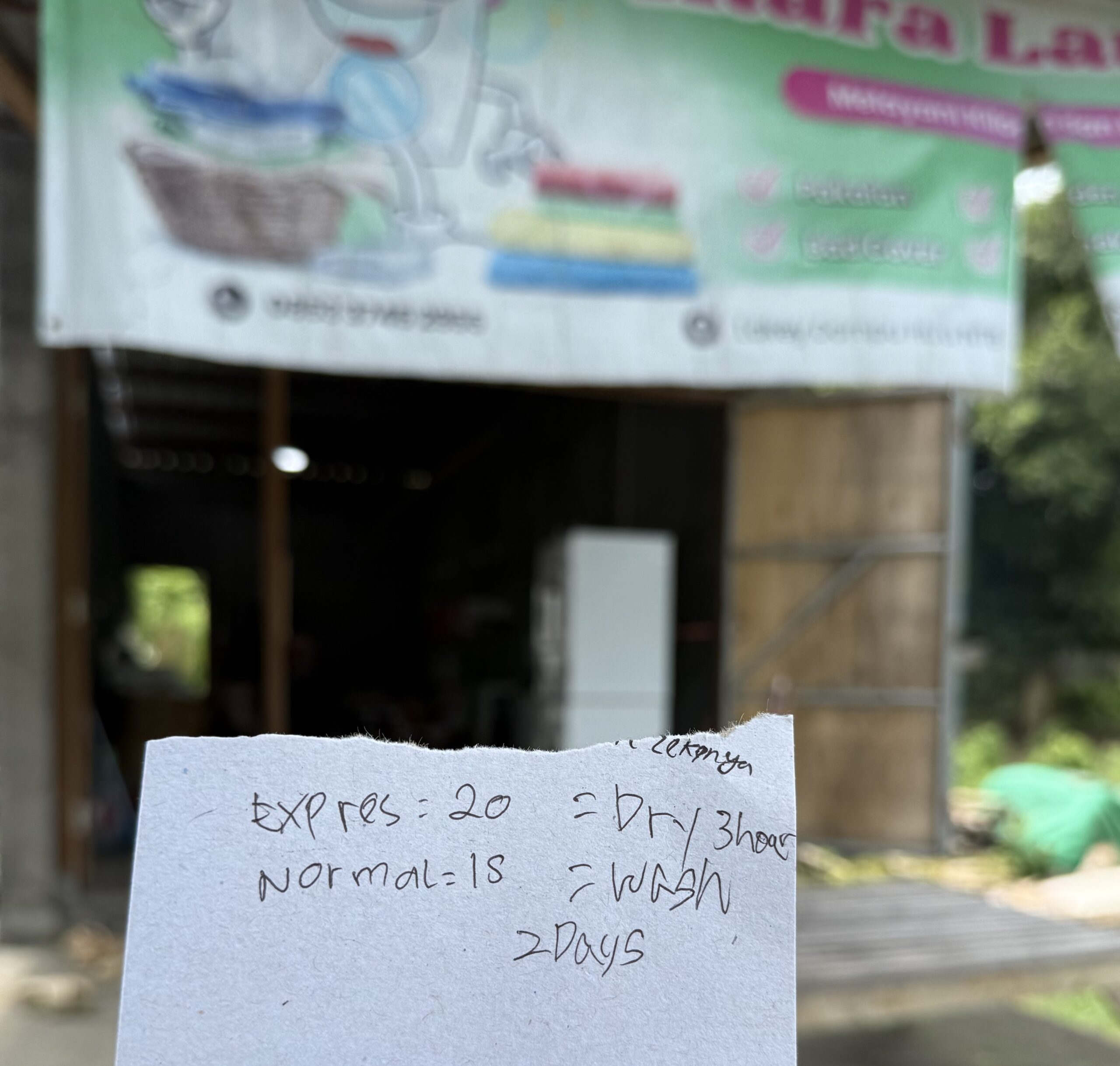 インドネシア スンバワ島 INRA LAUNDRY 料金表