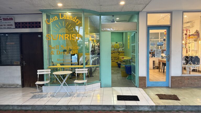 インドネシア バリ島サヌール地区 Sunrise Coin Laundry