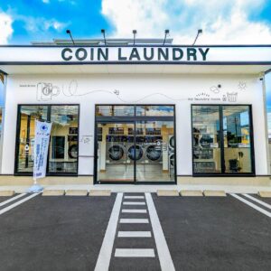 【クリーニングトップ紫原本店】クリーニング師が選んだ「排水の責任」。wellwash 海をまもる洗剤がつなぐ、地域に愛される次世代コインランドリー経営