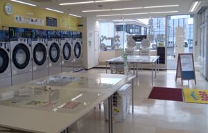 ジャンボランドリーふわふわAOKI成田ニュータウン店